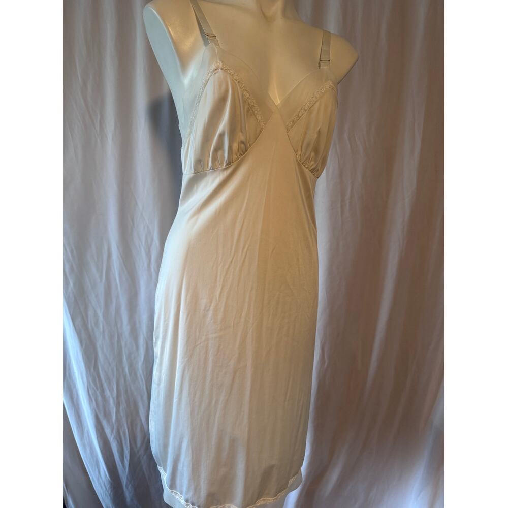 Vintage Lorrain Perfect Fit White Full Slip - 34 Short